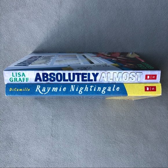 Set of 2 ~ Junior Novels ~ Absolutely Almost & Raymie Nightingale - Picture 8 of 8
